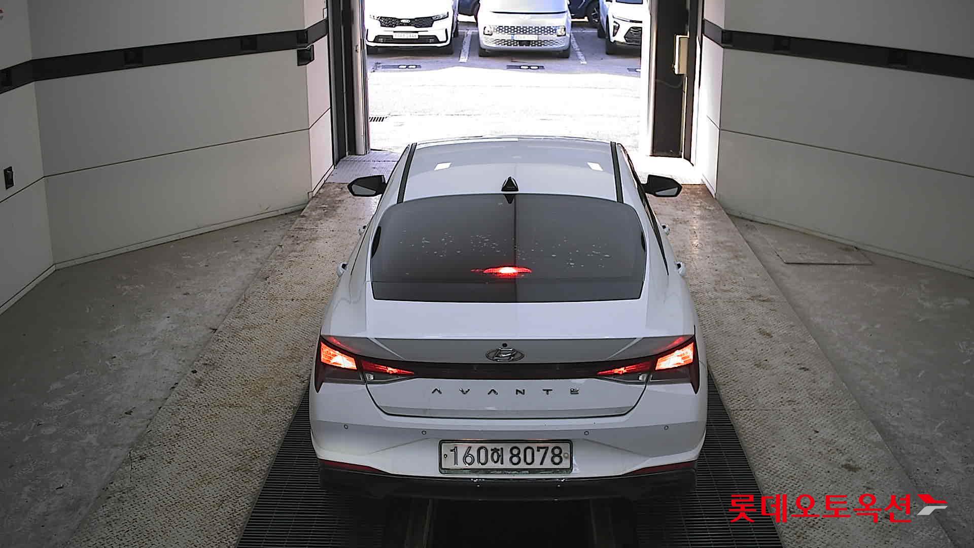 Hyundai Avante 2021 Polar White из Кореи, фото 5