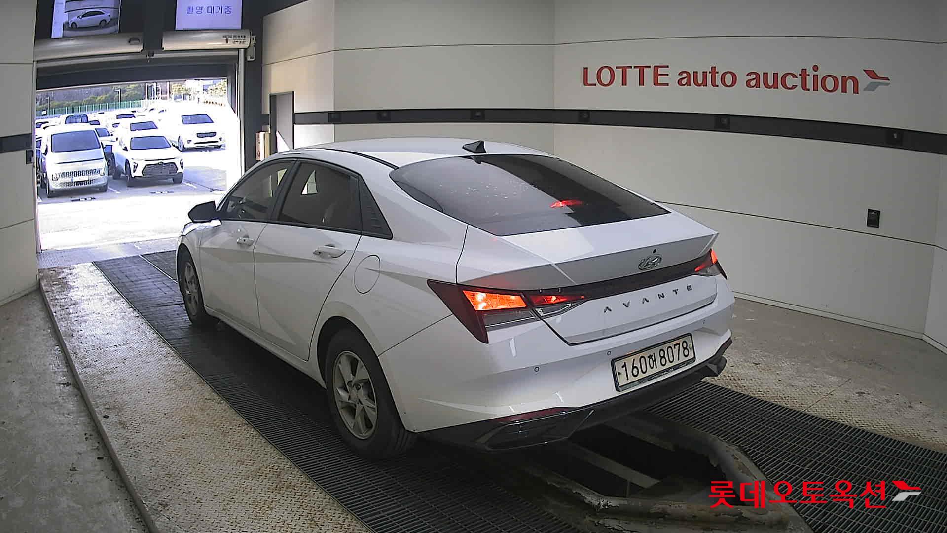 Hyundai Avante 2021 Polar White из Кореи, фото 6