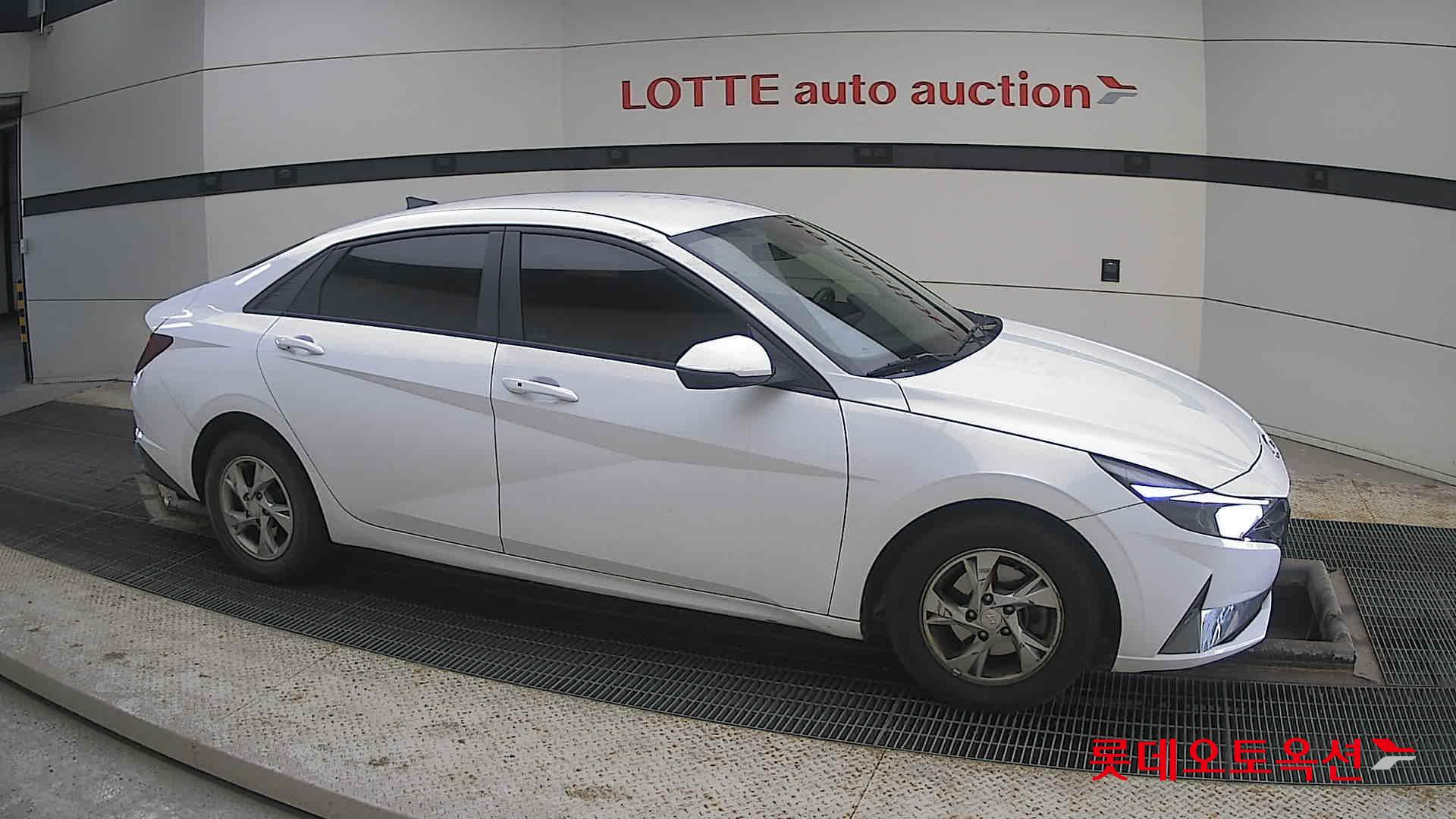 Hyundai Avante id 3816343 из Кореи 17