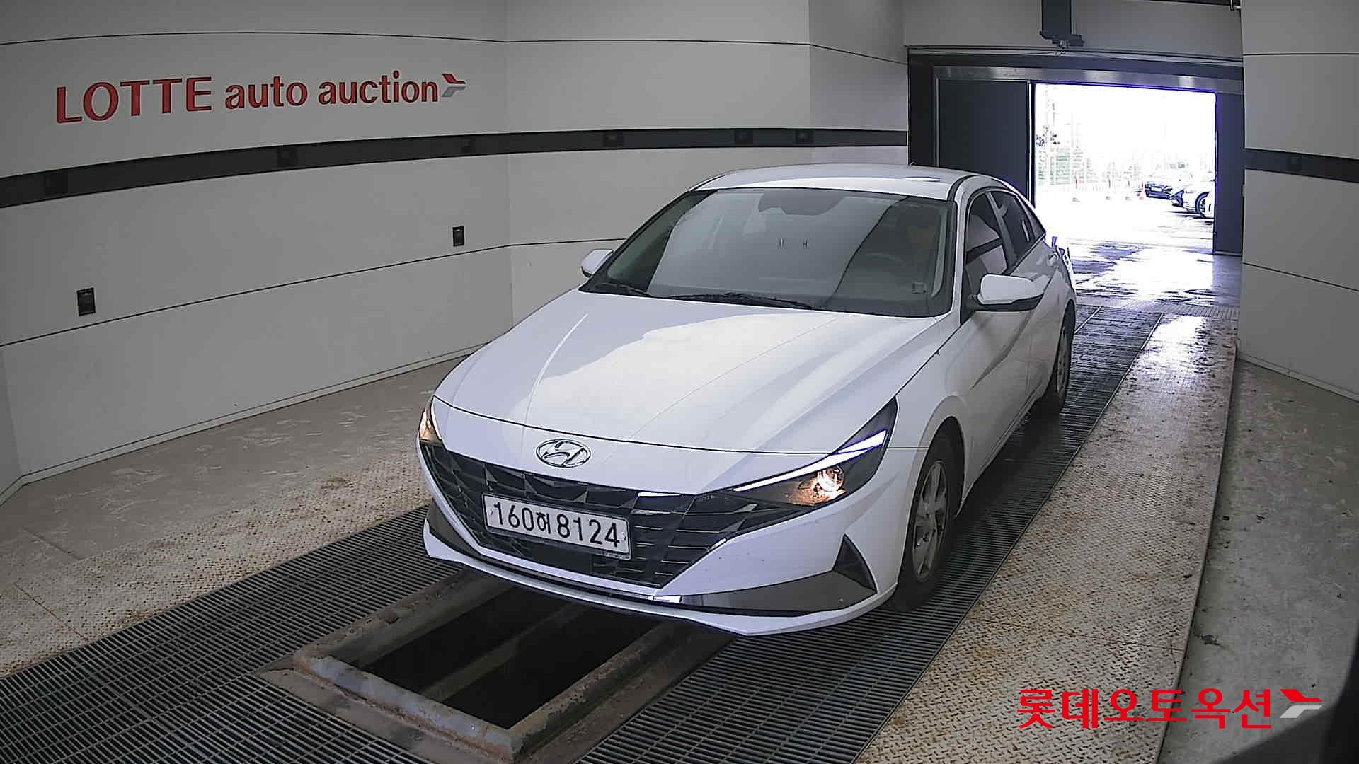 Hyundai Avante 2021 Polar White из Кореи