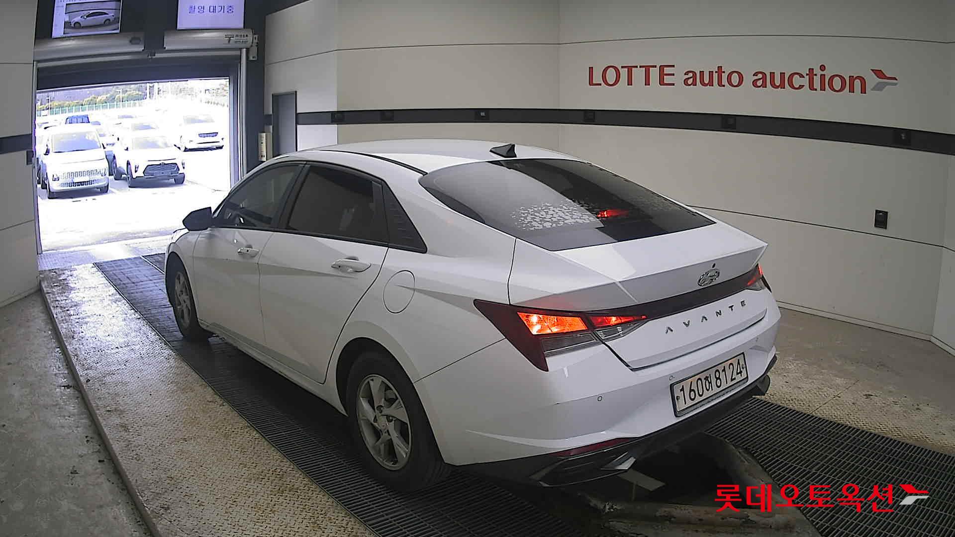 Hyundai Avante 2021 Polar White из Кореи, фото 6