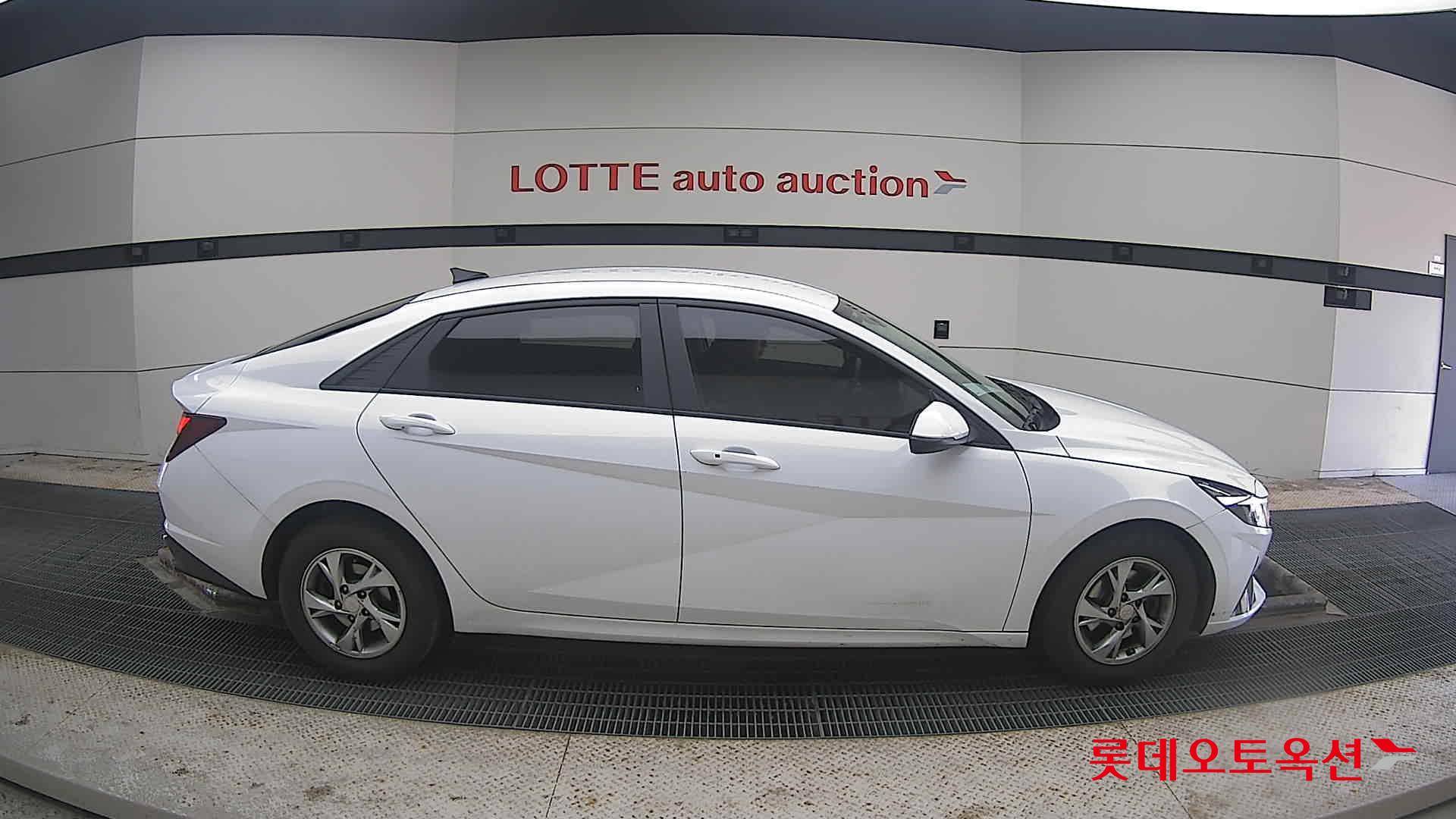 Hyundai Avante 2021 Polar White из Кореи, фото 3