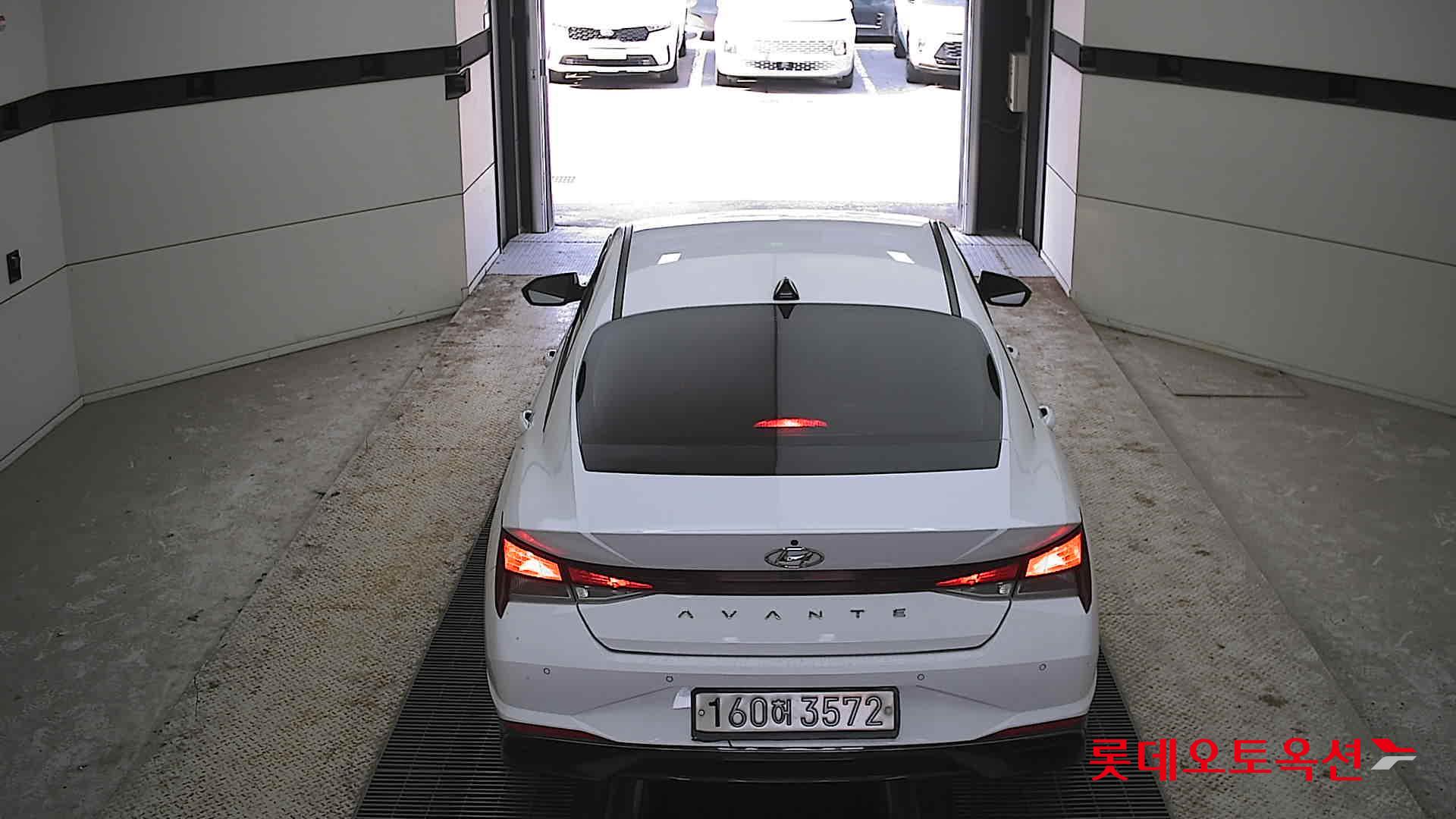 Hyundai Avante 2021 Polar White из Кореи, фото 5