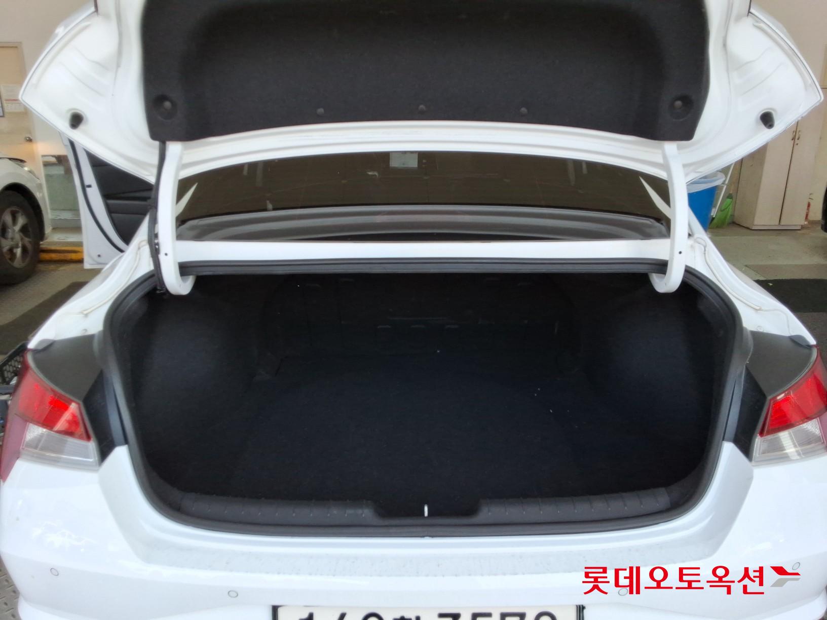 Hyundai Avante id 3822838 из Кореи 38