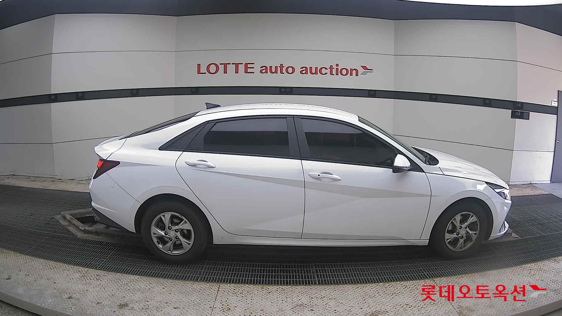 Hyundai Avante 2021 Polar White из Кореи, фото 3