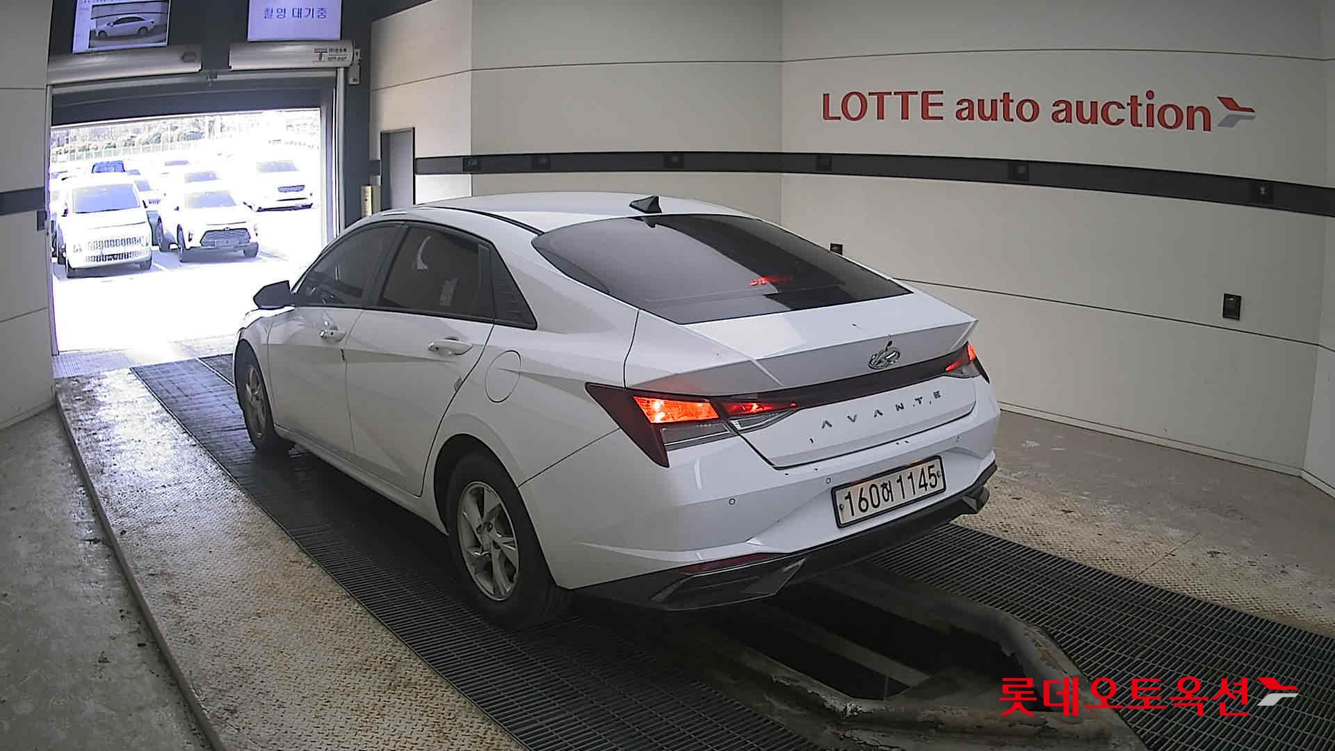 Hyundai Avante 2021 Polar White из Кореи, фото 6