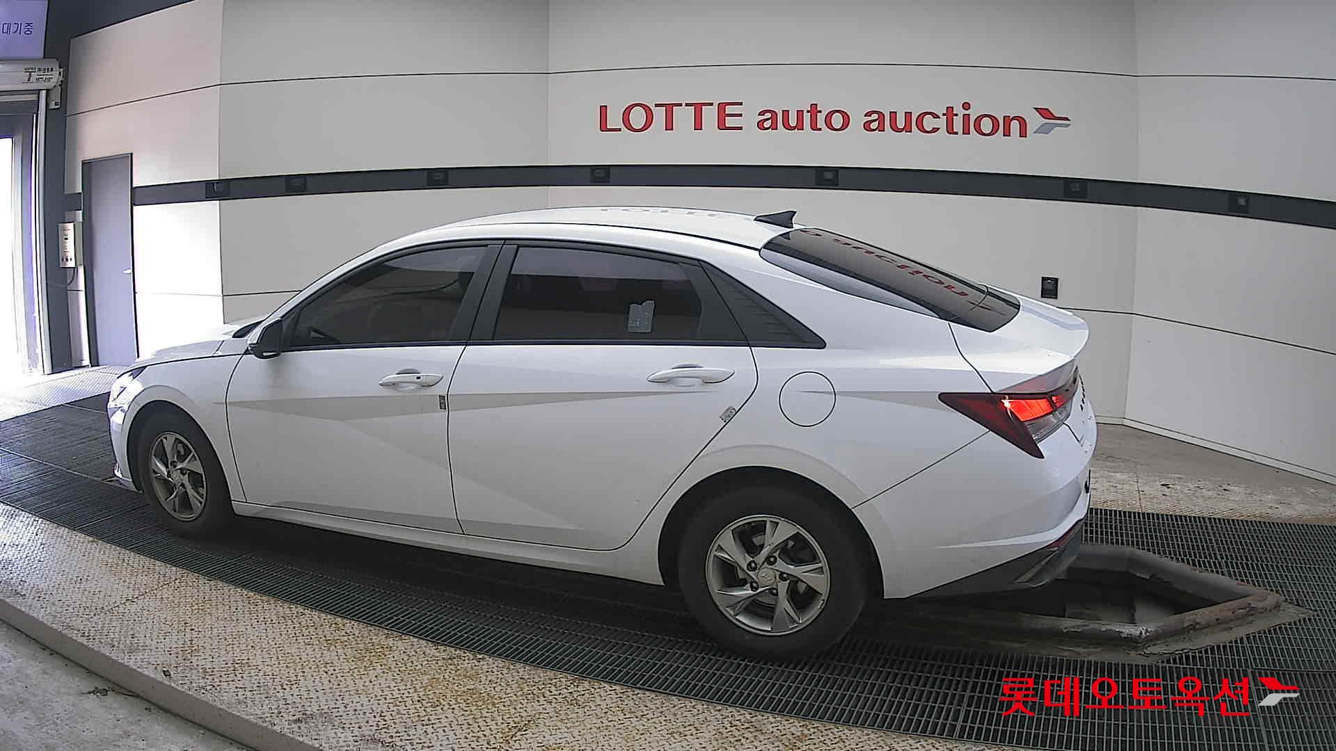 Hyundai Avante id 3822816 из Кореи 11