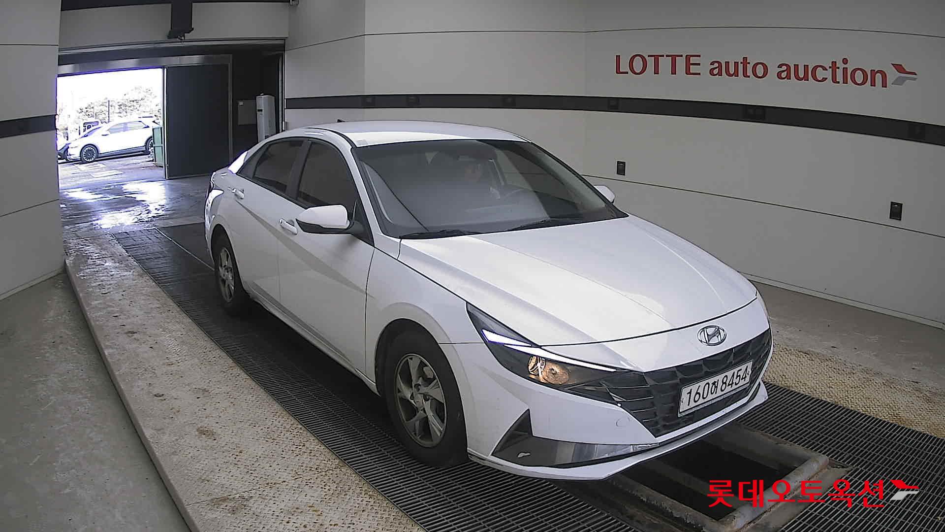 Hyundai Avante 2021 Polar White из Кореи, фото 2