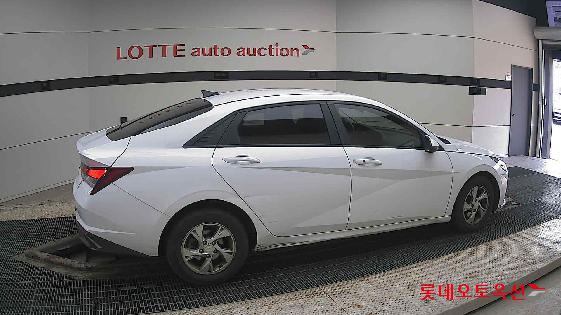 Hyundai Avante id 3822893 из Кореи 18