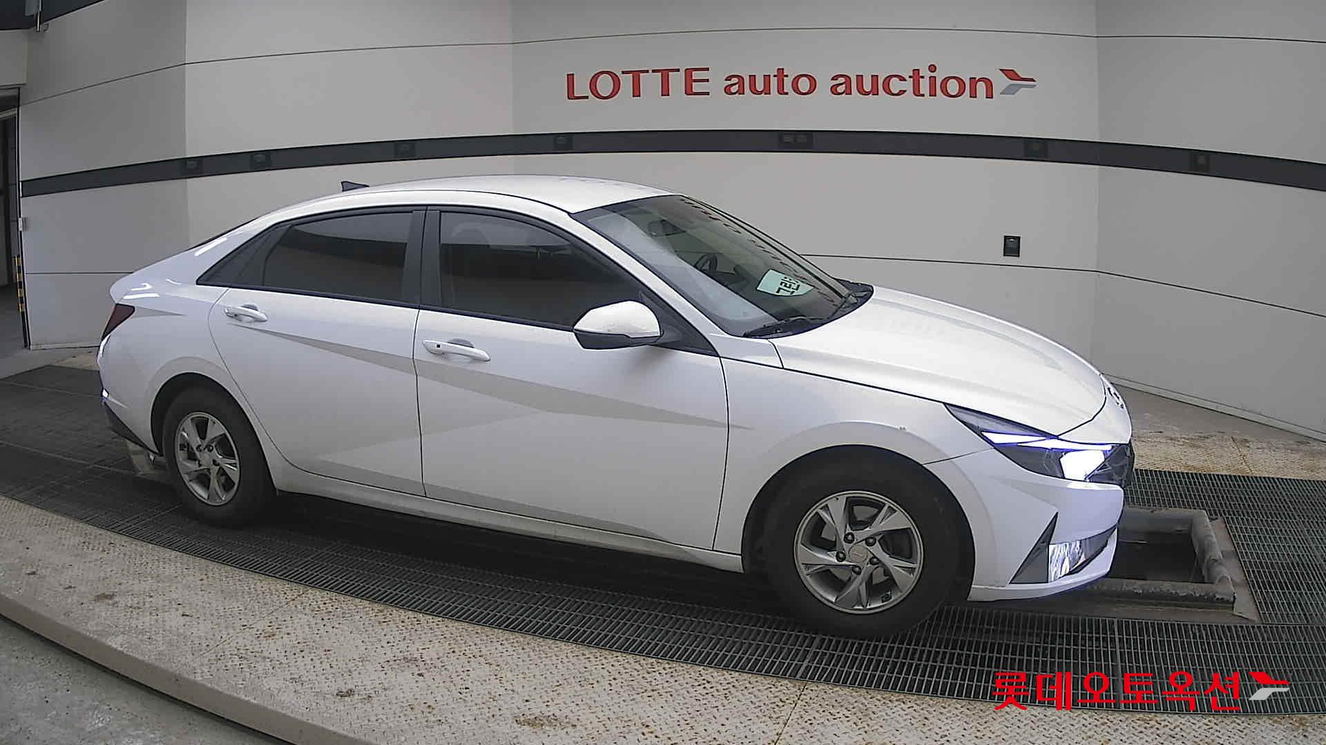 Hyundai Avante id 3822836 из Кореи 17