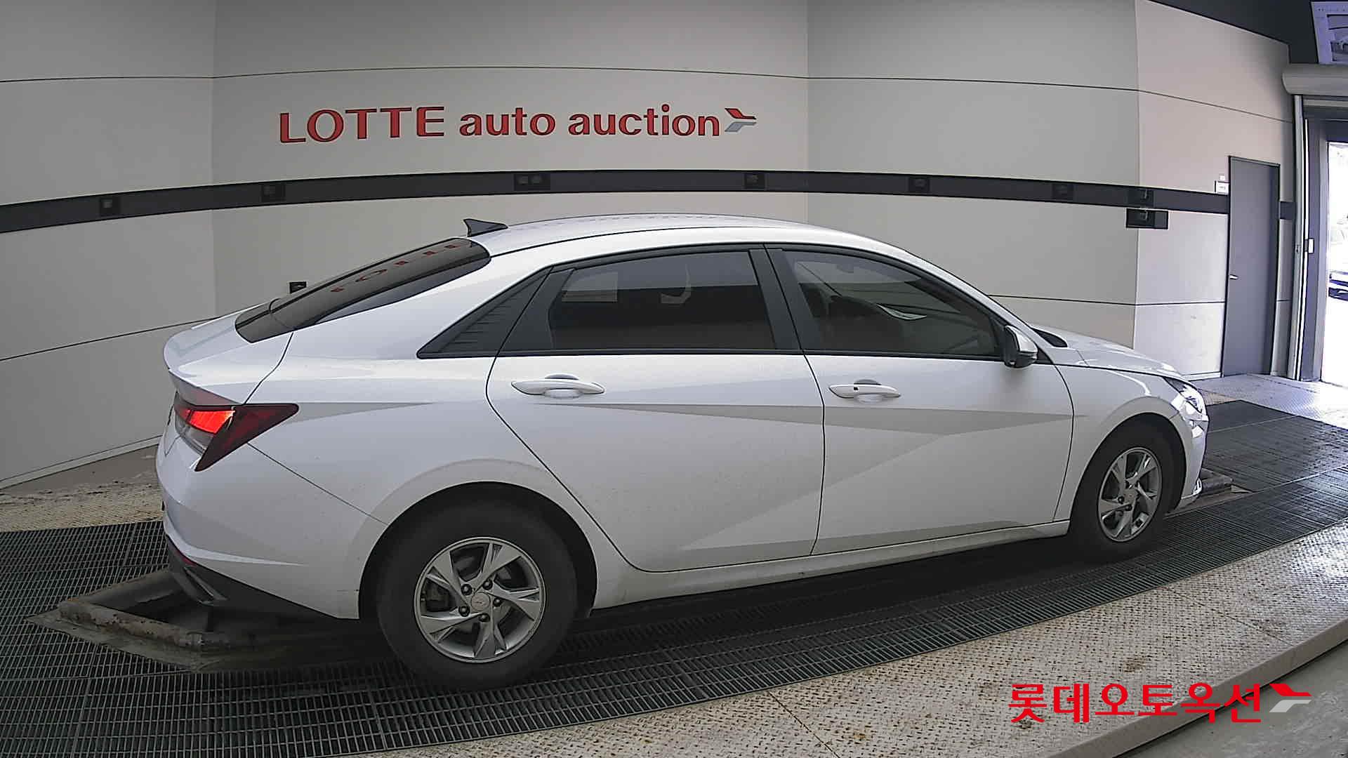 Hyundai Avante id 3822836 из Кореи 18