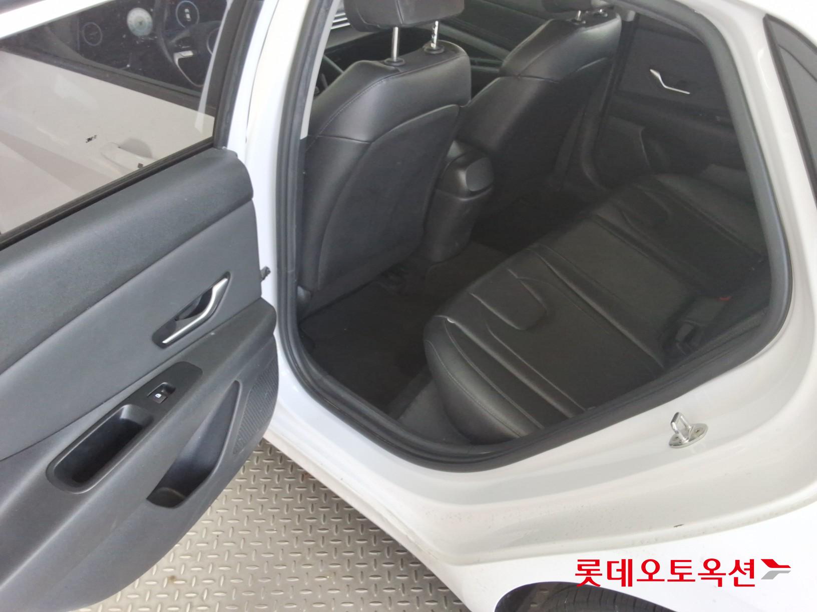 Hyundai Avante id 3822836 из Кореи 36