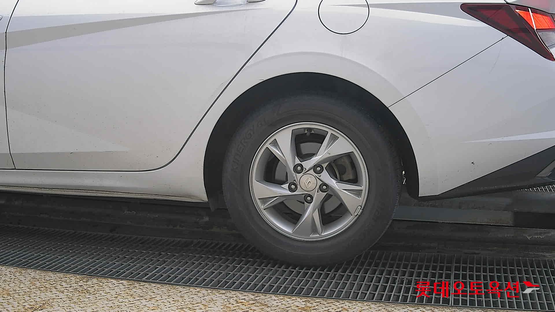 Hyundai Avante id 3822894 из Кореи 22