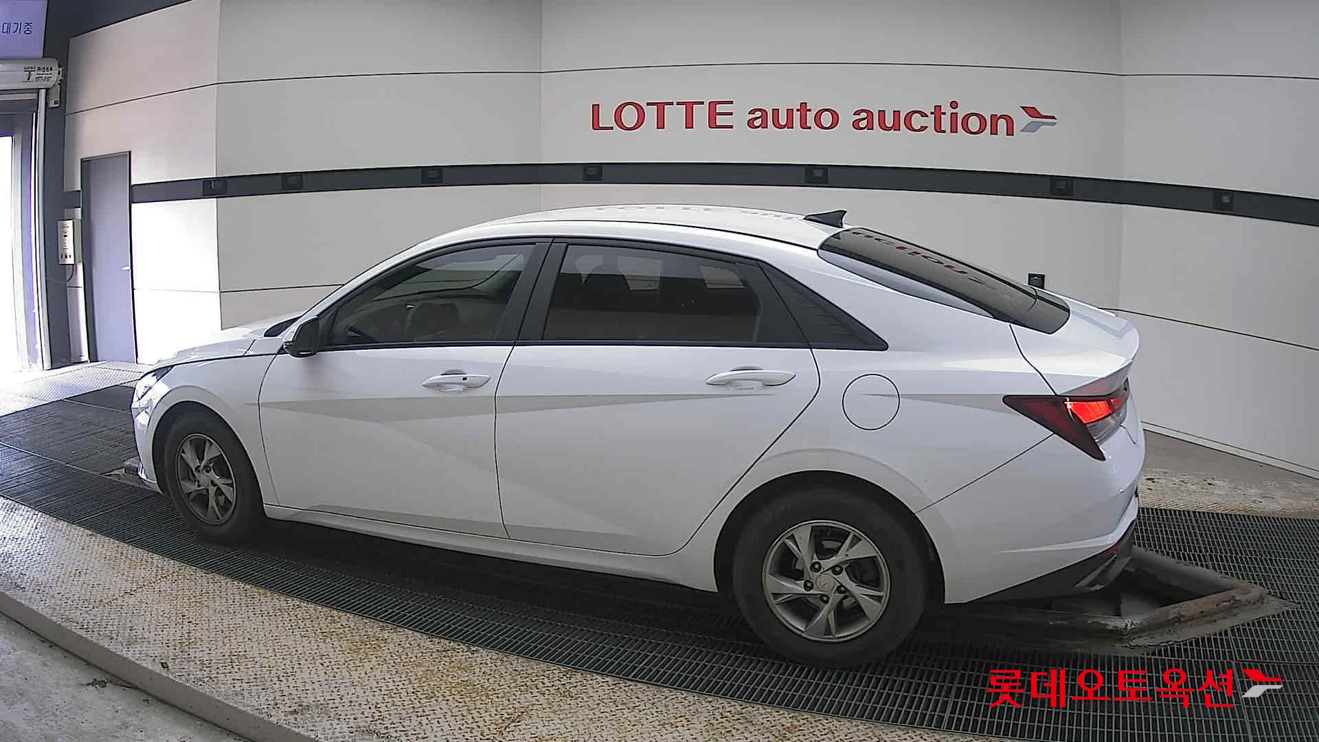 Hyundai Avante id 3822815 из Кореи 11