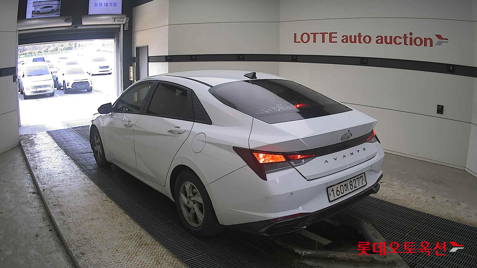 Hyundai Avante 2021 Polar White из Кореи, фото 6