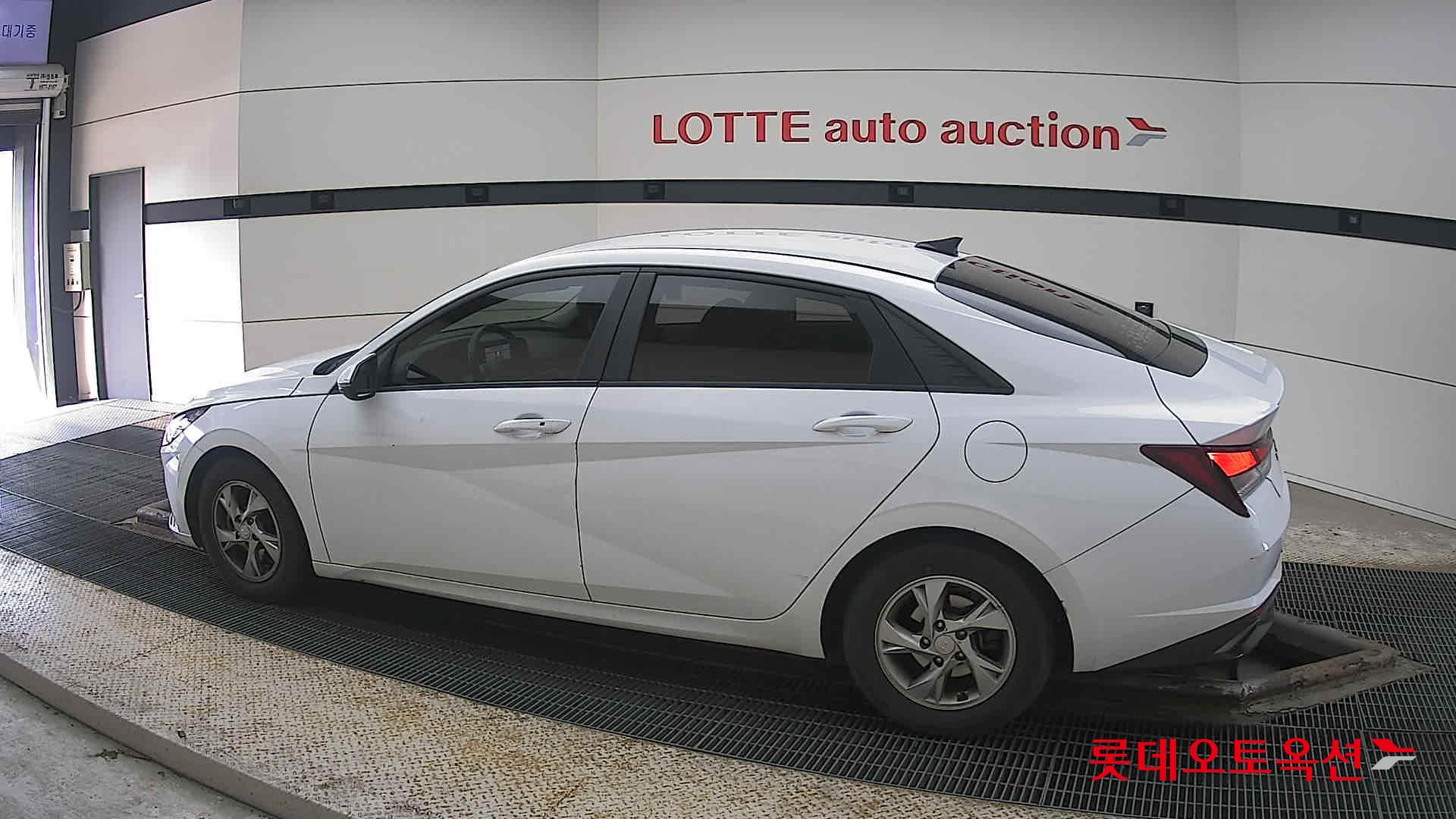 Hyundai Avante id 3822817 из Кореи 11