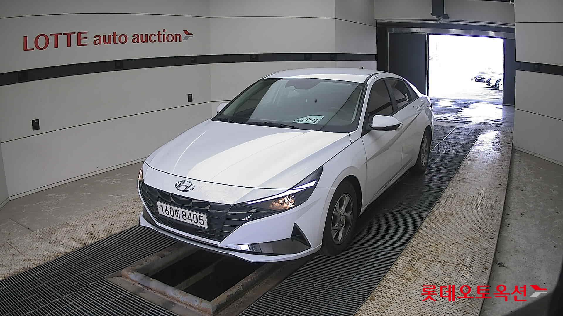 Hyundai Avante 2021 Polar White из Кореи