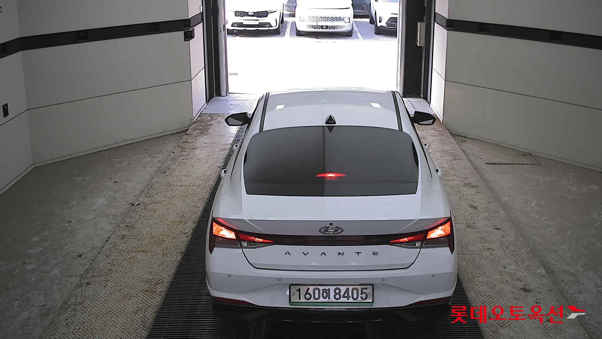 Hyundai Avante 2021 Polar White из Кореи, фото 5