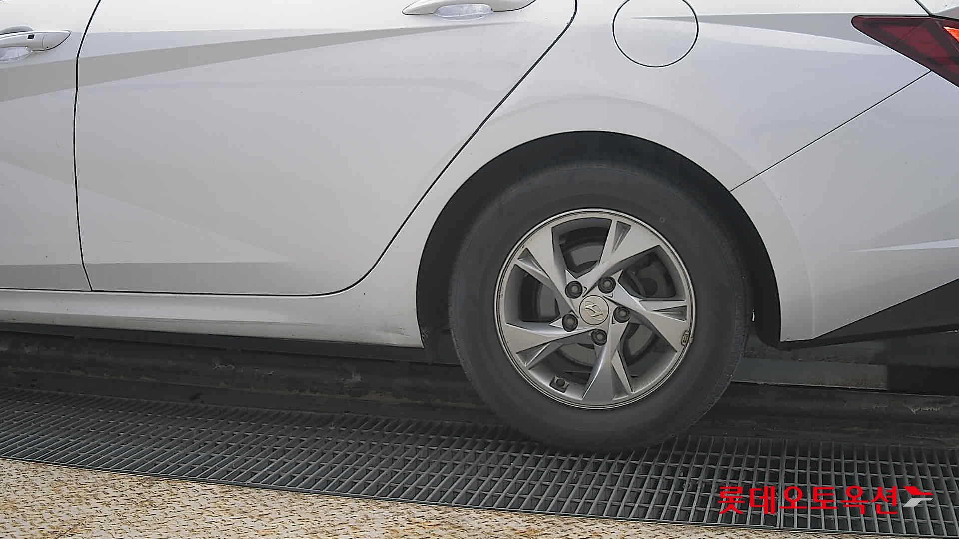 Hyundai Avante id 3822821 из Кореи 22