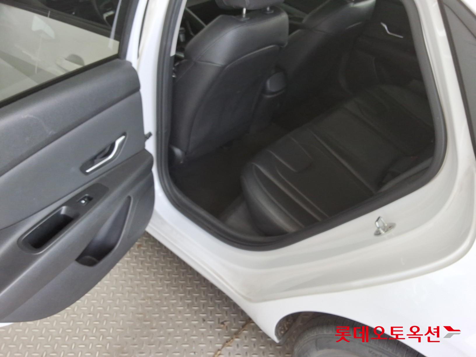 Hyundai Avante id 3822821 из Кореи 36