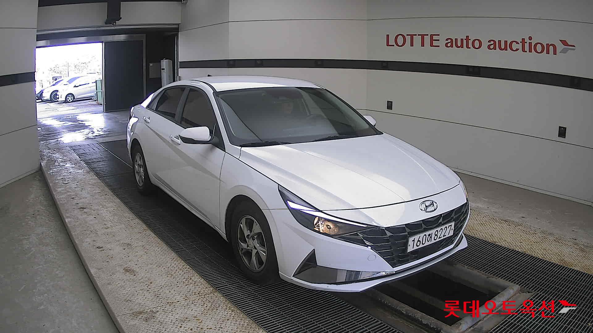 Hyundai Avante 2021 Polar White из Кореи, фото 2