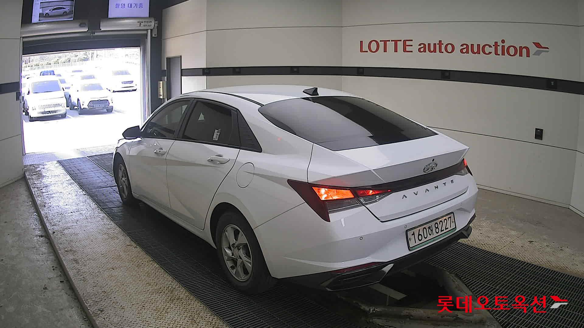 Hyundai Avante 2021 Polar White из Кореи, фото 6
