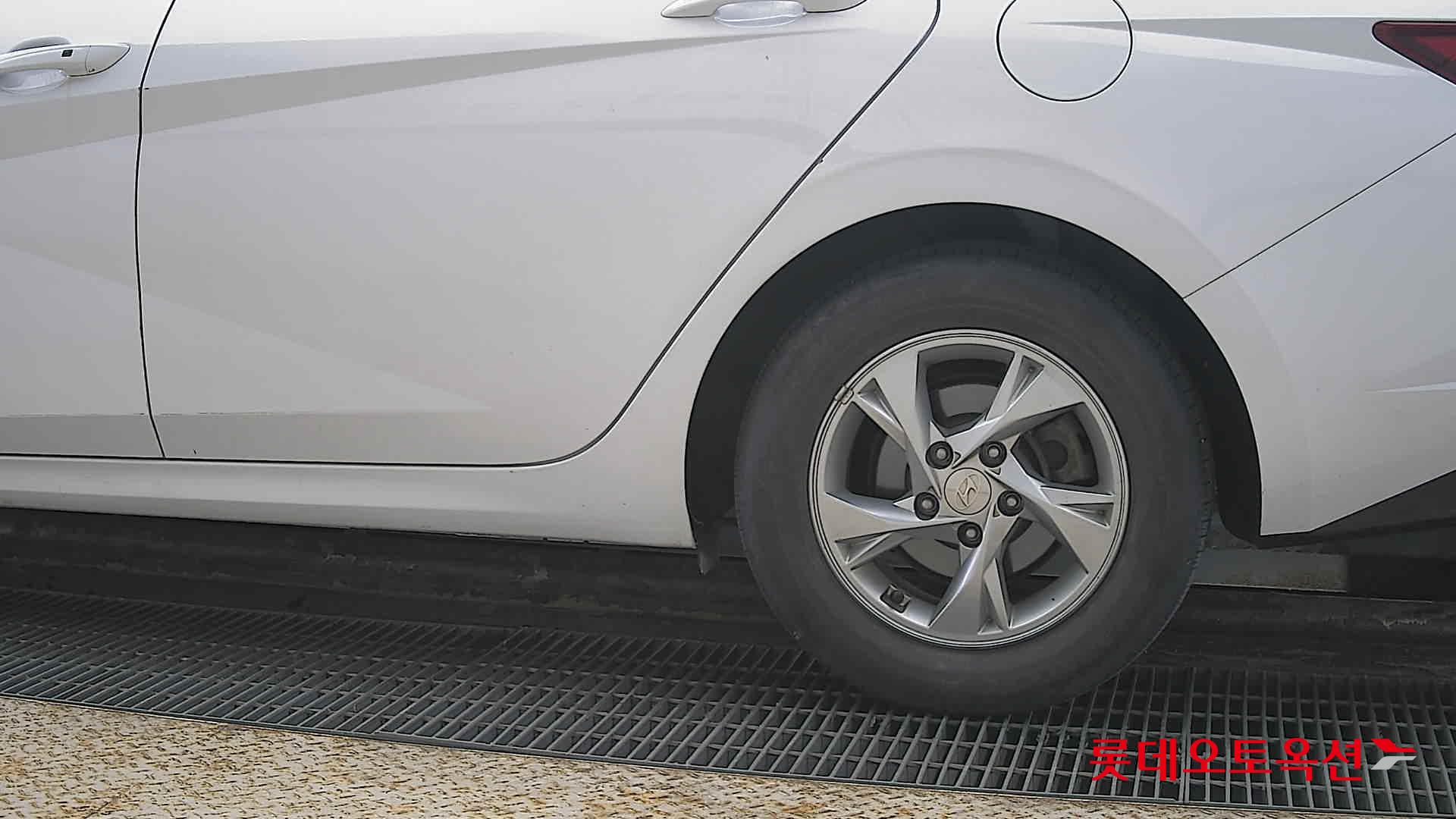 Hyundai Avante id 3822823 из Кореи 22