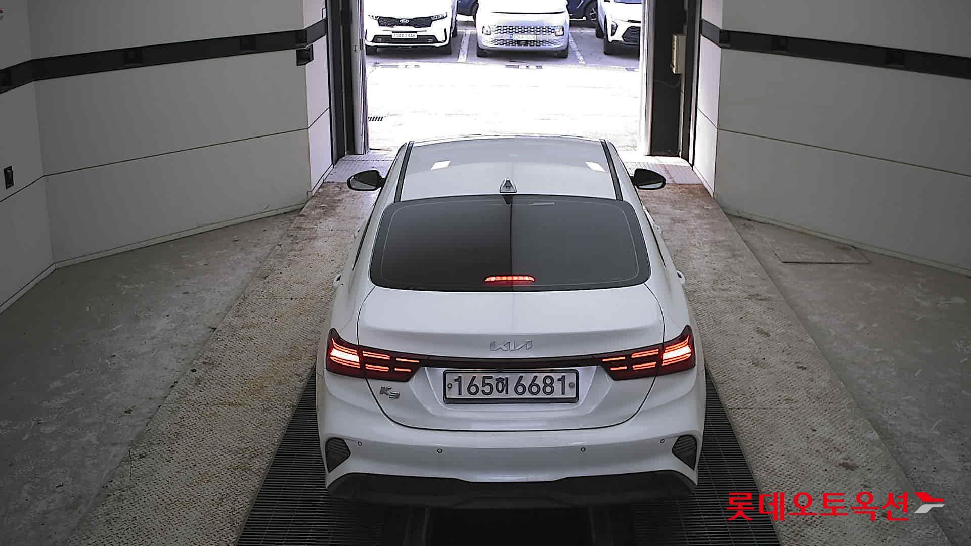 Kia K3 2022 Snow White Pearl из Кореи, фото 5