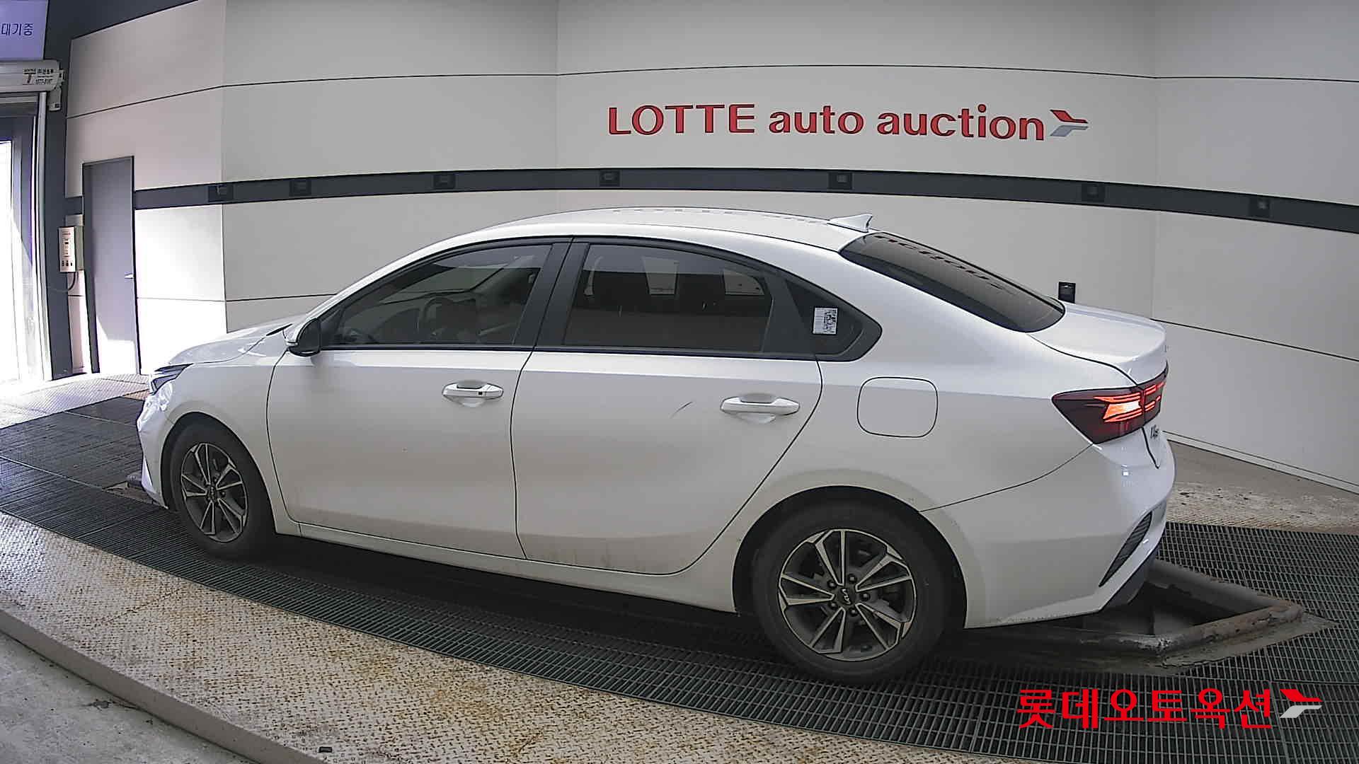 Kia K3 id 3816402 из Кореи 11