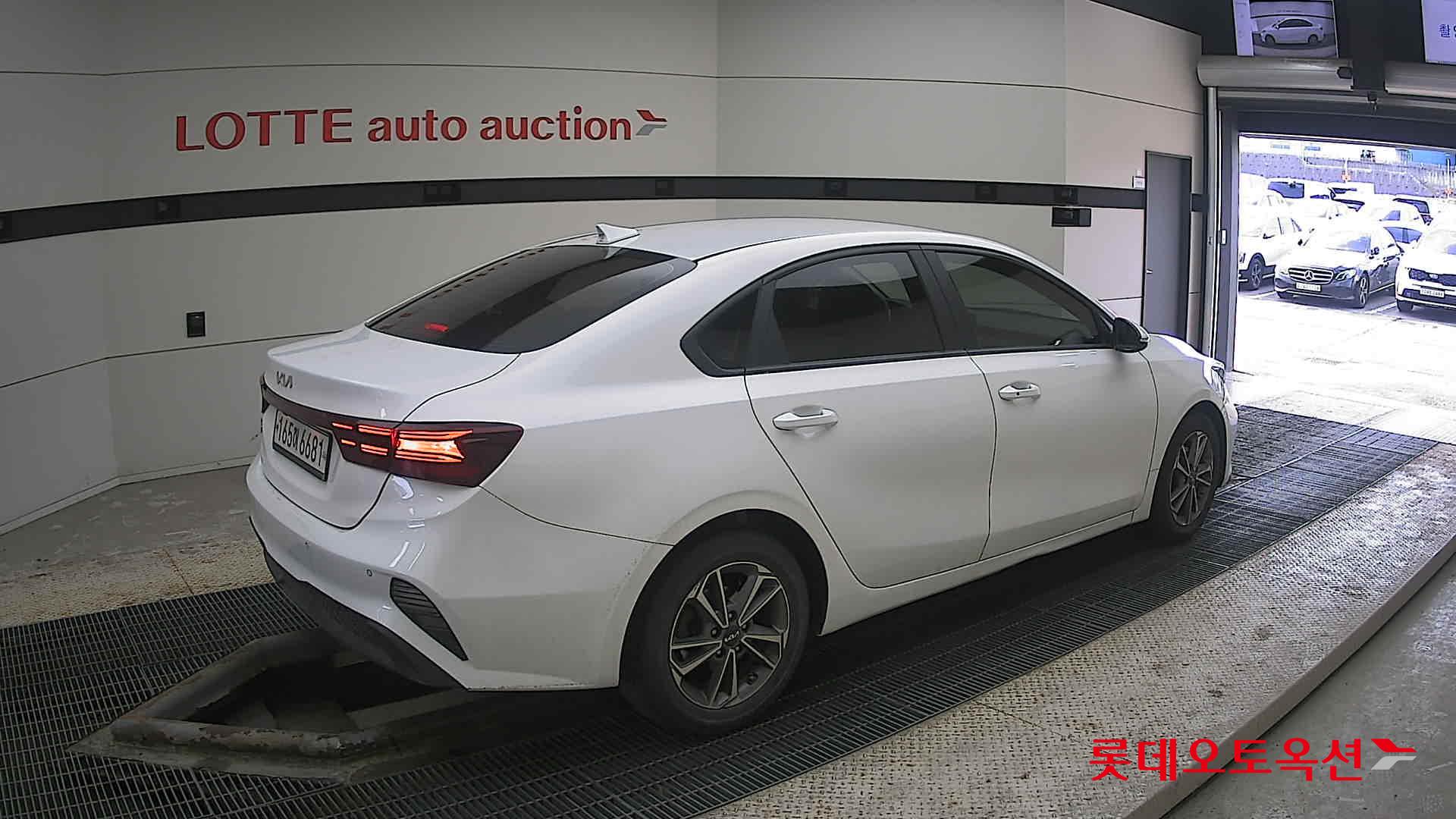 Kia K3 id 3816402 из Кореи 19