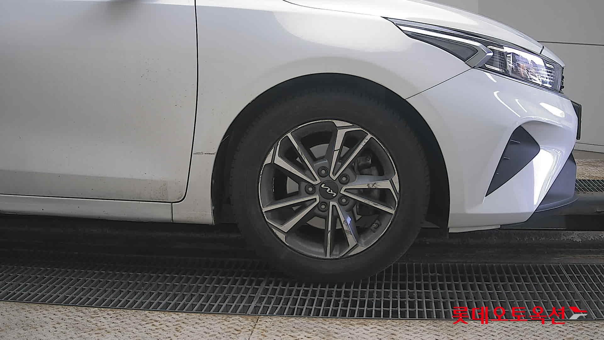 Kia K3 id 3816402 из Кореи 23