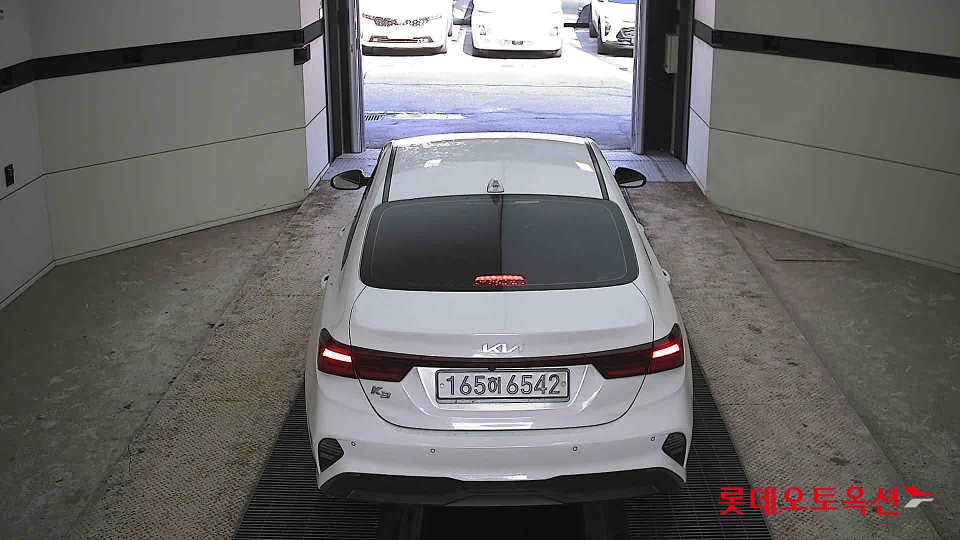 Kia K3 2022 Snow White Pearl из Кореи, фото 5