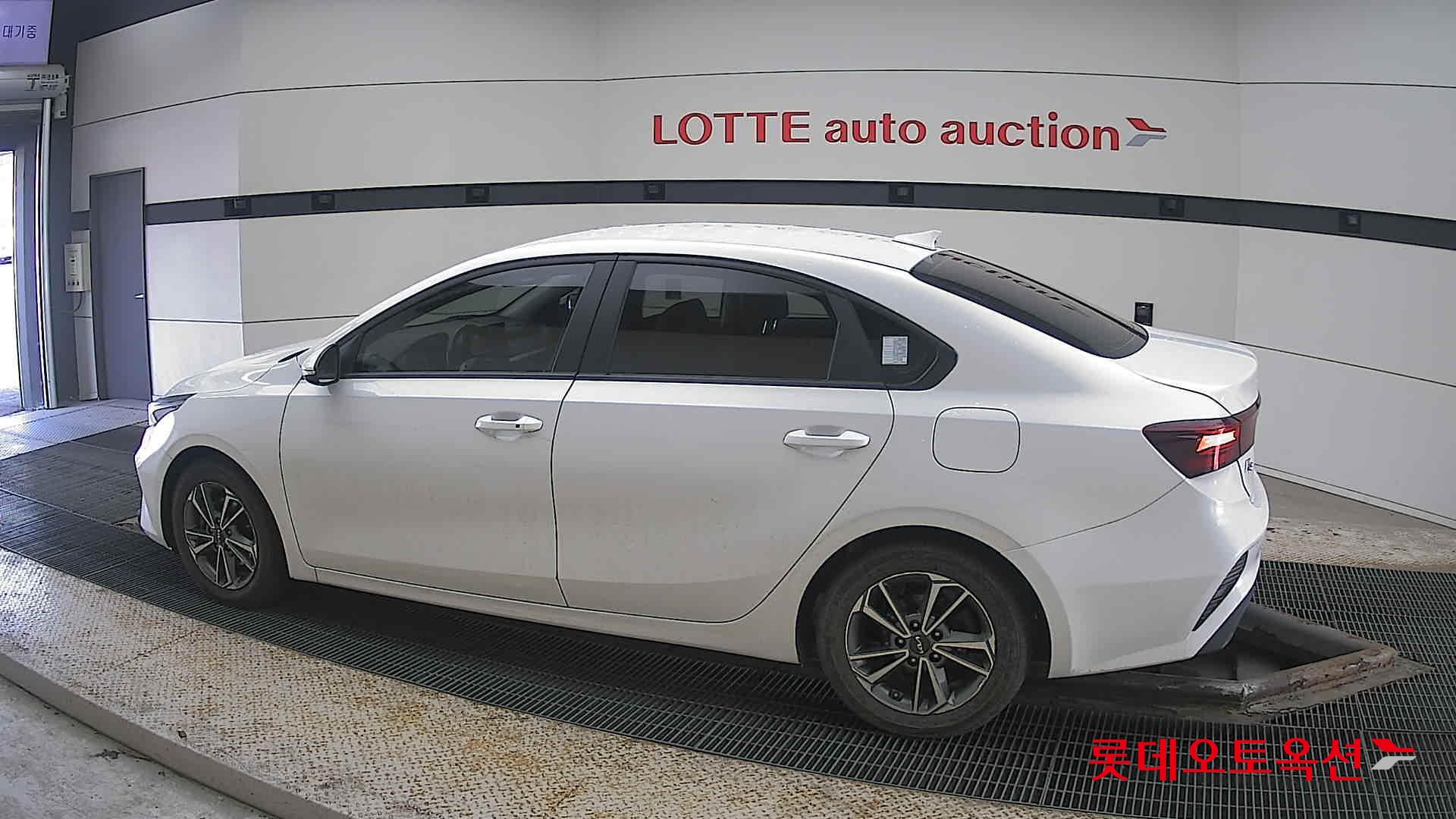 Kia K3 id 3822958 из Кореи 11