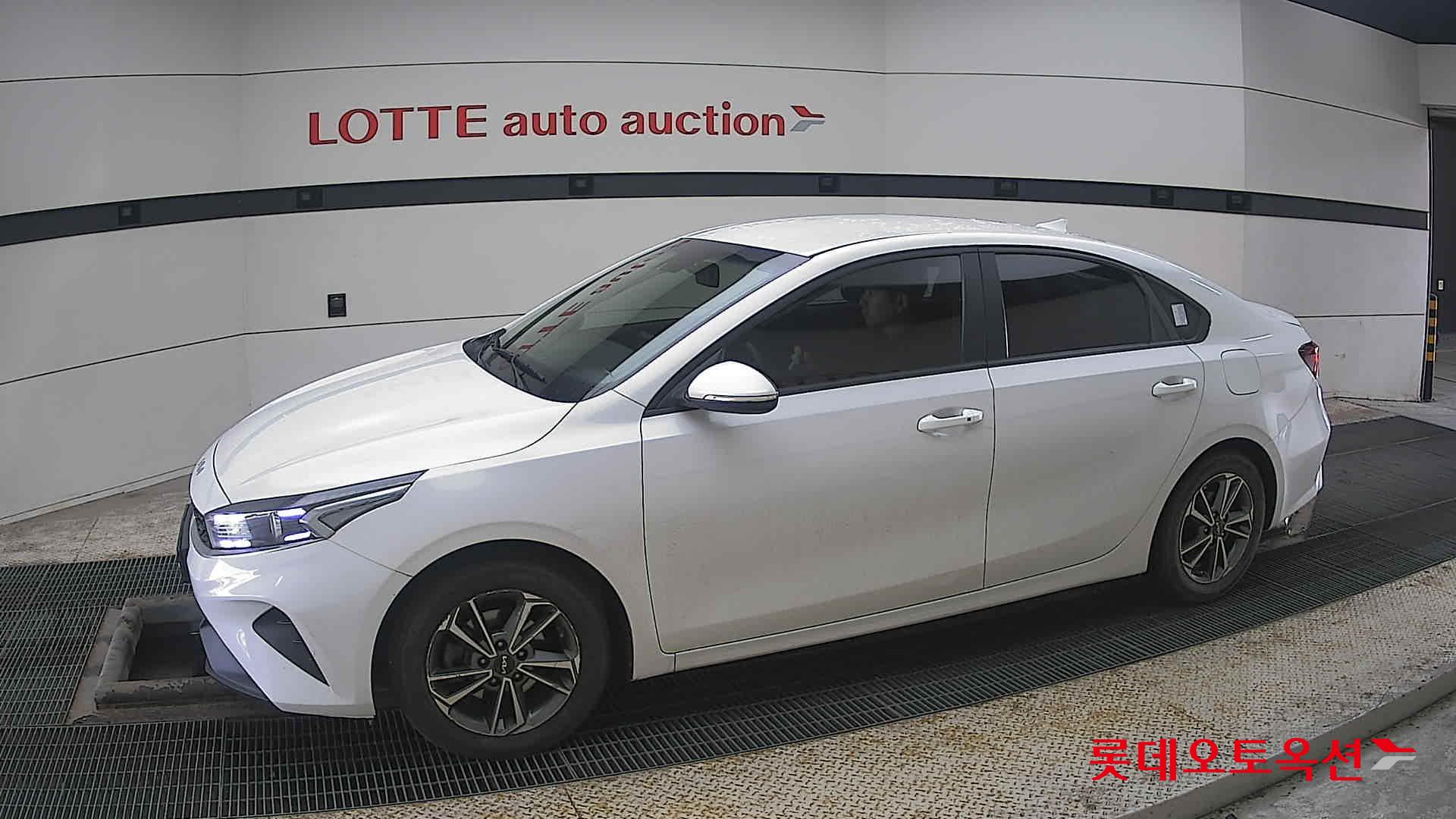 Kia K3 id 3822958 из Кореи 12