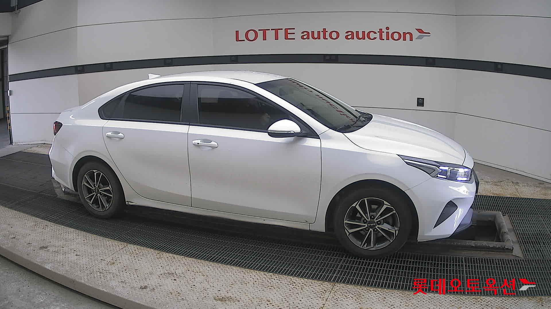 Kia K3 id 3822958 из Кореи 17