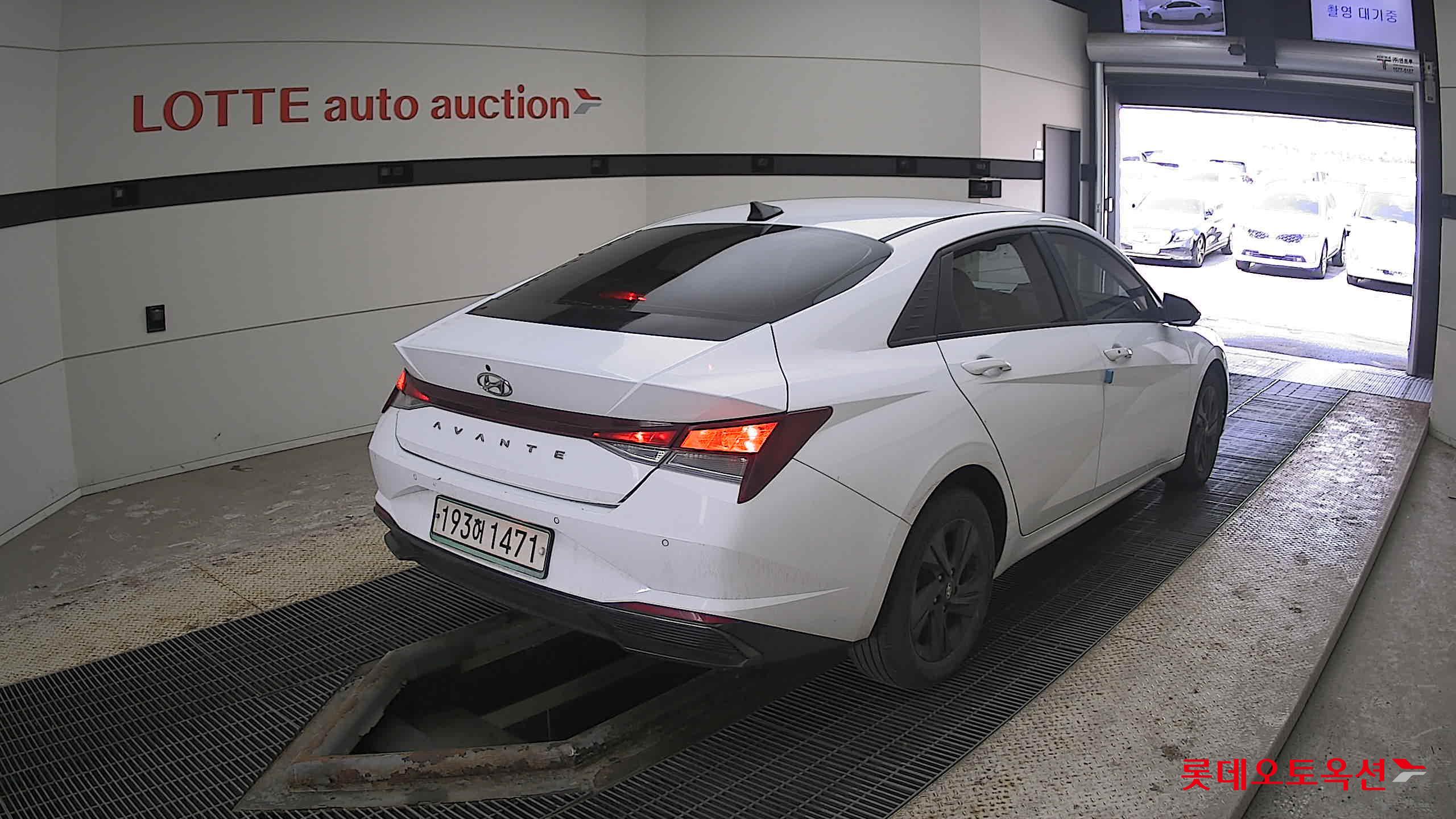 Hyundai Avante Hybrid 2022 Polar White из Кореи, фото 4