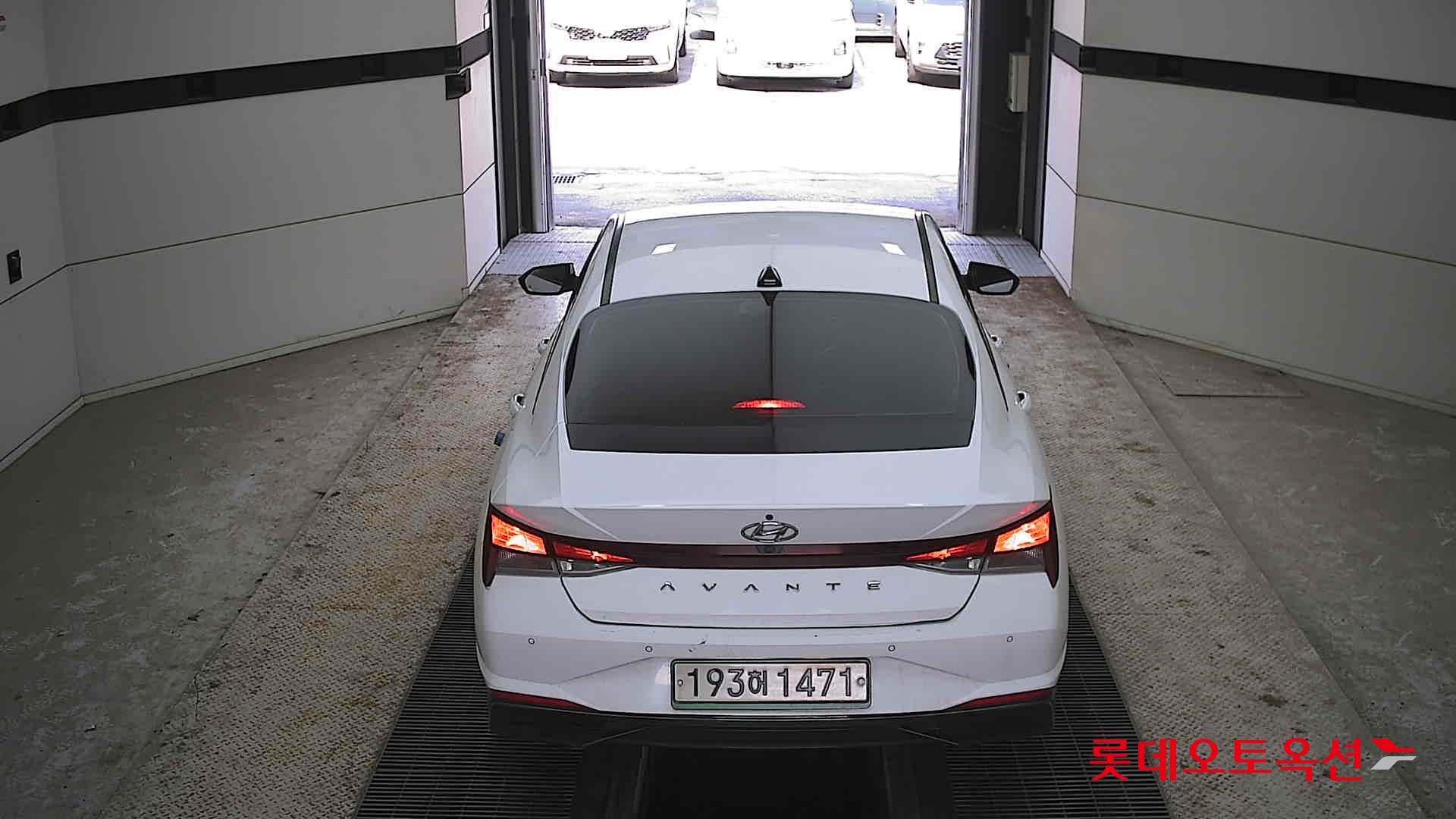 Hyundai Avante Hybrid 2022 Polar White из Кореи, фото 5