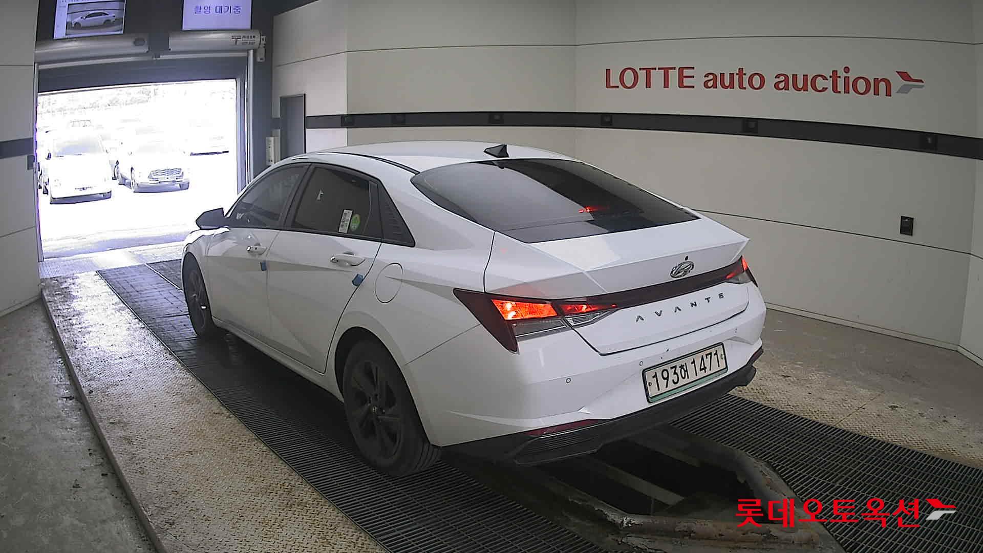 Hyundai Avante Hybrid 2022 Polar White из Кореи, фото 6