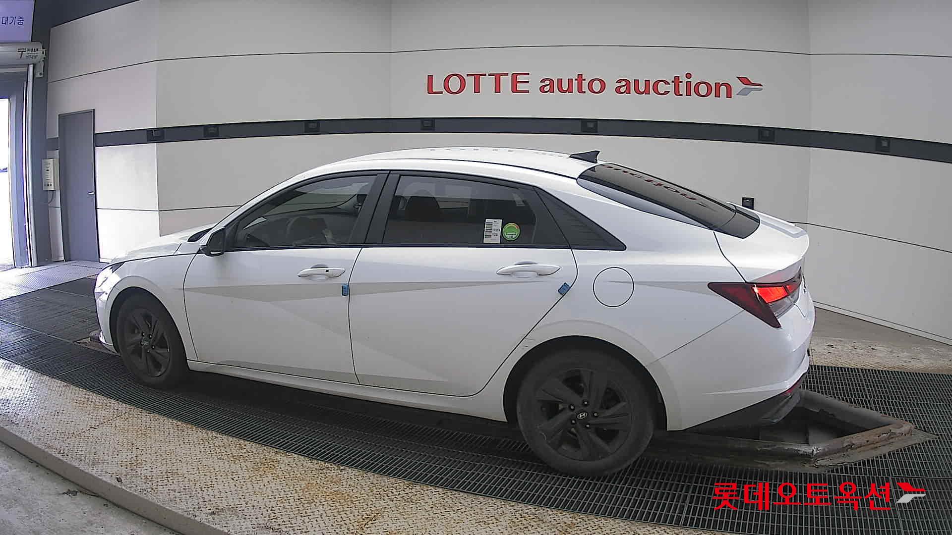 Hyundai Avante Hybrid id 3822860 из Кореи 11