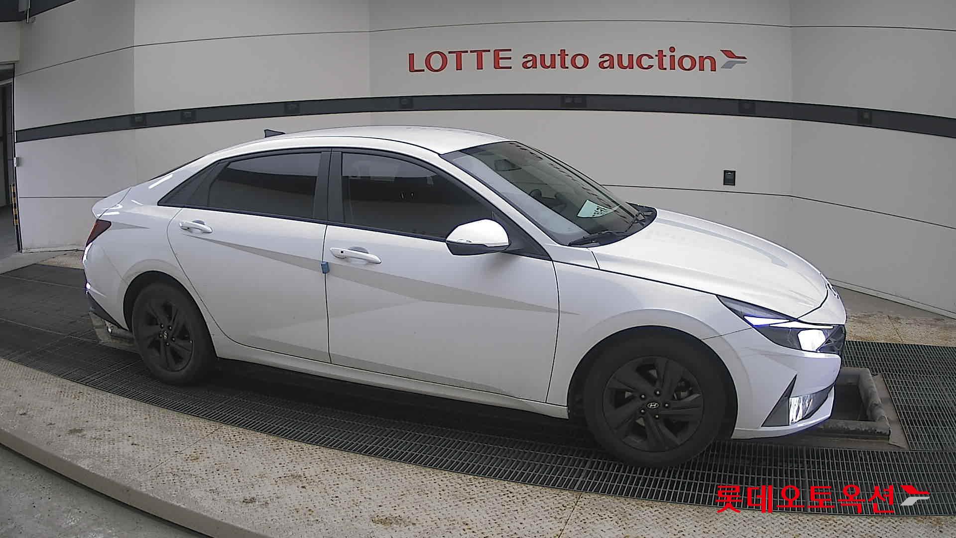 Hyundai Avante Hybrid id 3822860 из Кореи 17