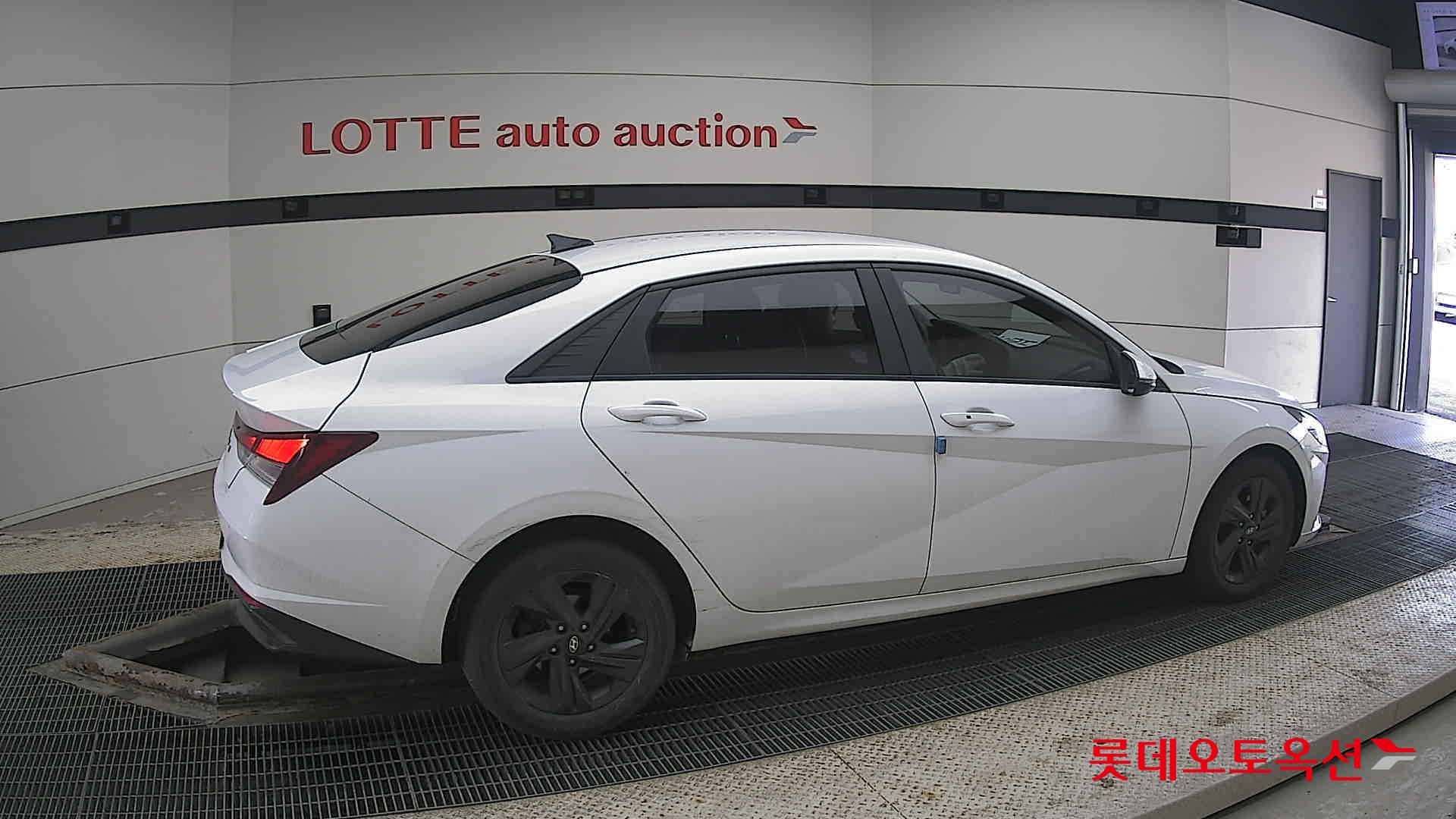 Hyundai Avante Hybrid id 3822860 из Кореи 18