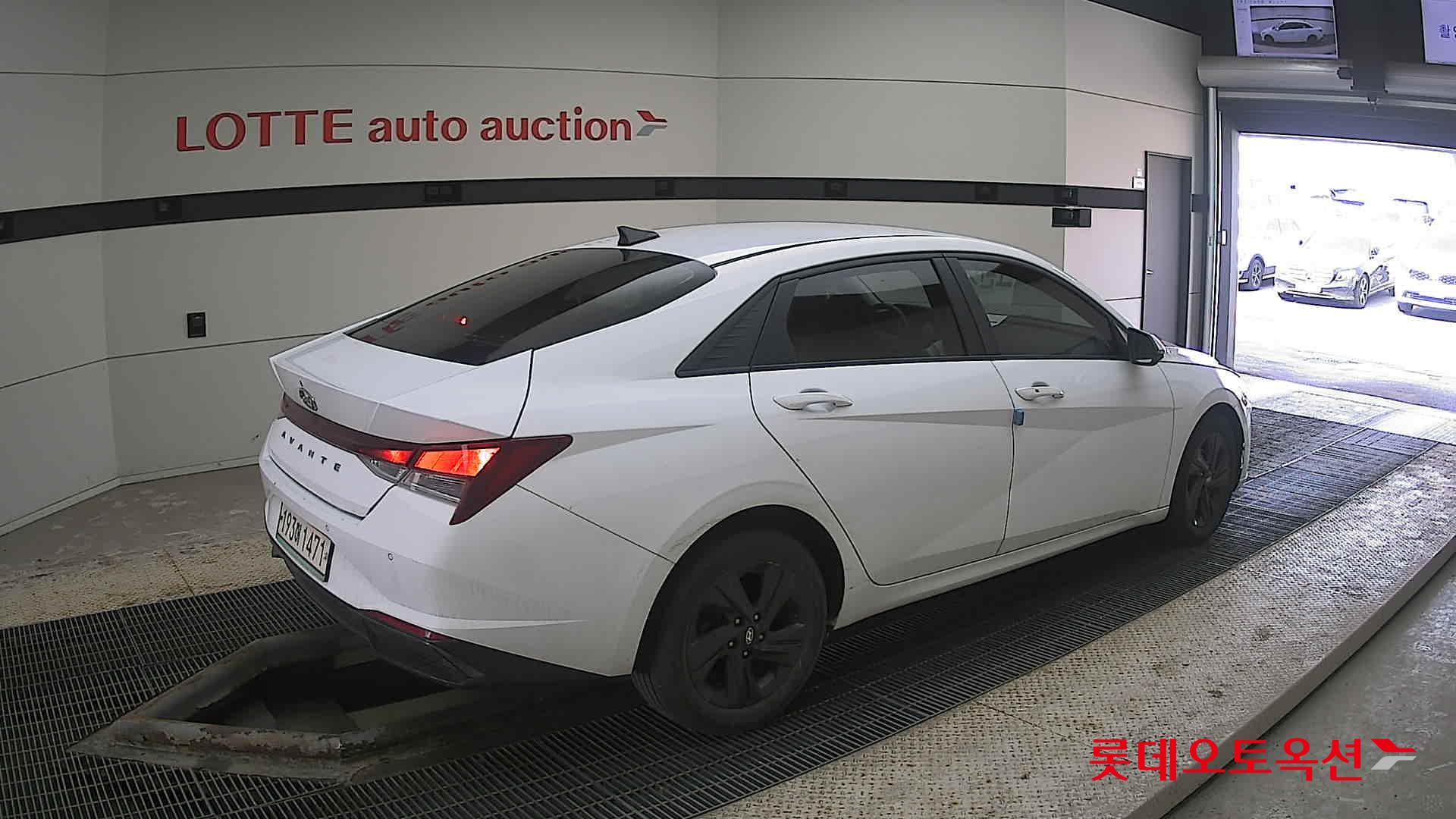 Hyundai Avante Hybrid id 3822860 из Кореи 19