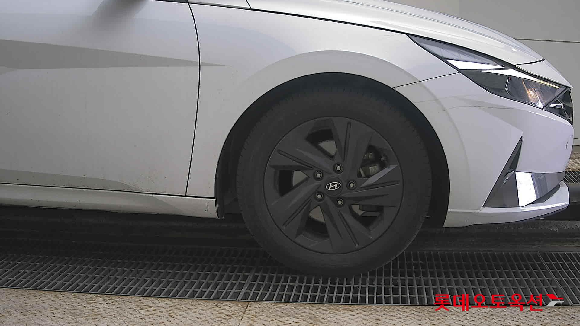 Hyundai Avante Hybrid id 3822860 из Кореи 23