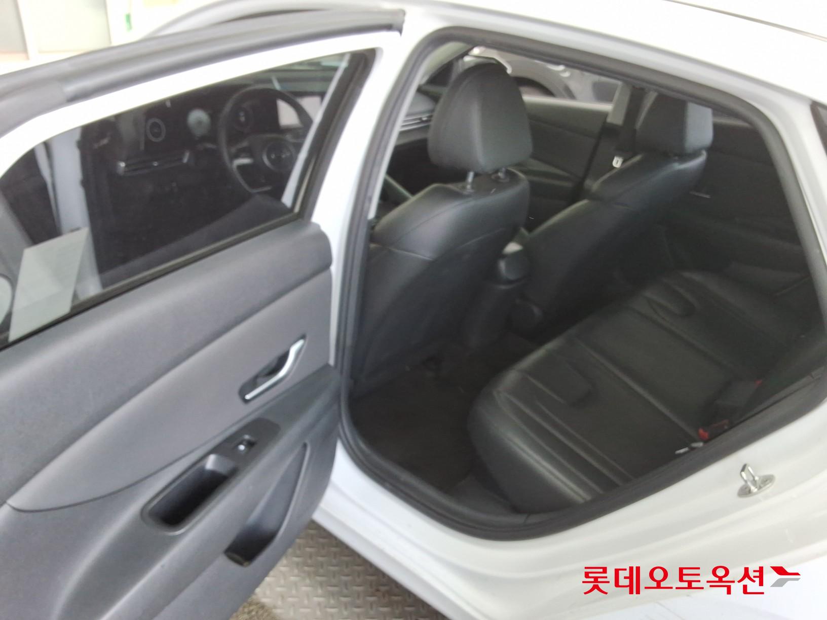 Hyundai Avante Hybrid id 3822860 из Кореи 35