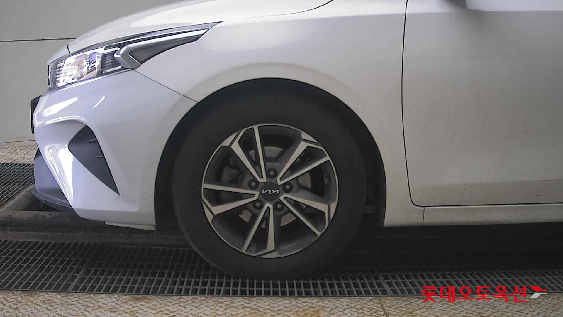 Kia K3 id 3822906 из Кореи 21