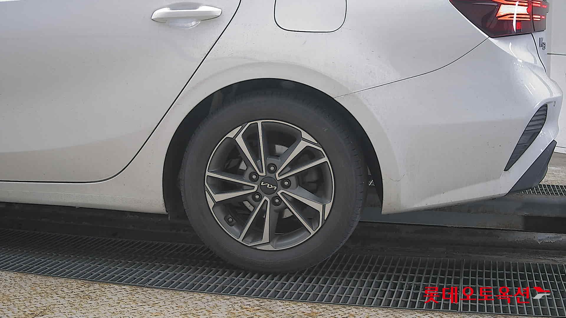 Kia K3 id 3822906 из Кореи 22