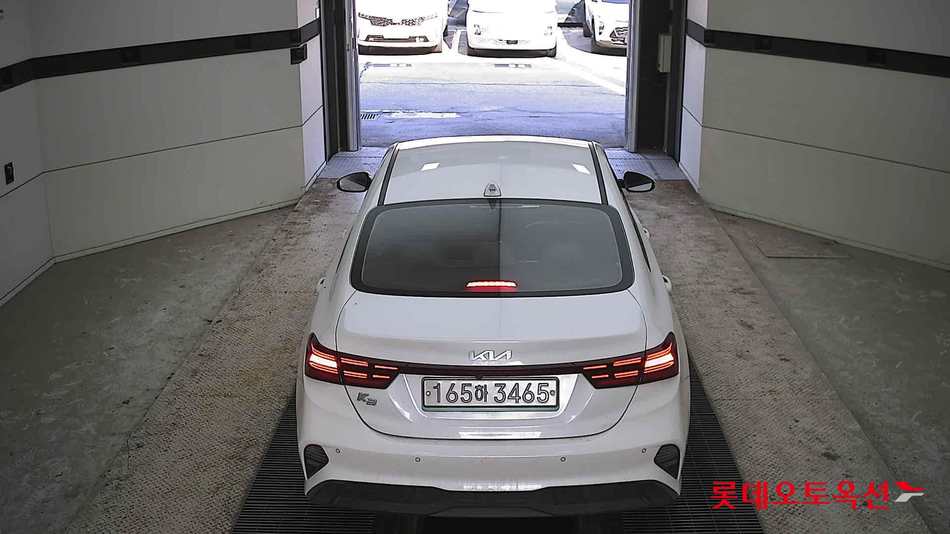 Kia K3 2022 Snow White Pearl из Кореи, фото 5