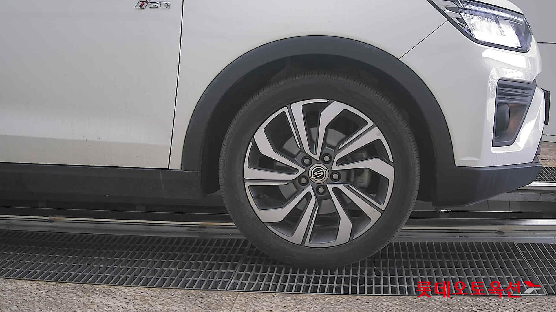 سانغ يونغ تيفولي