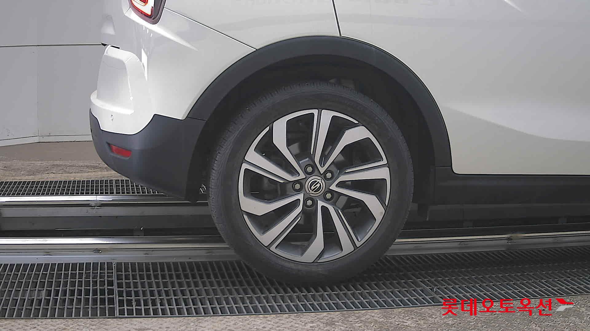 سانغ يونغ تيفولي