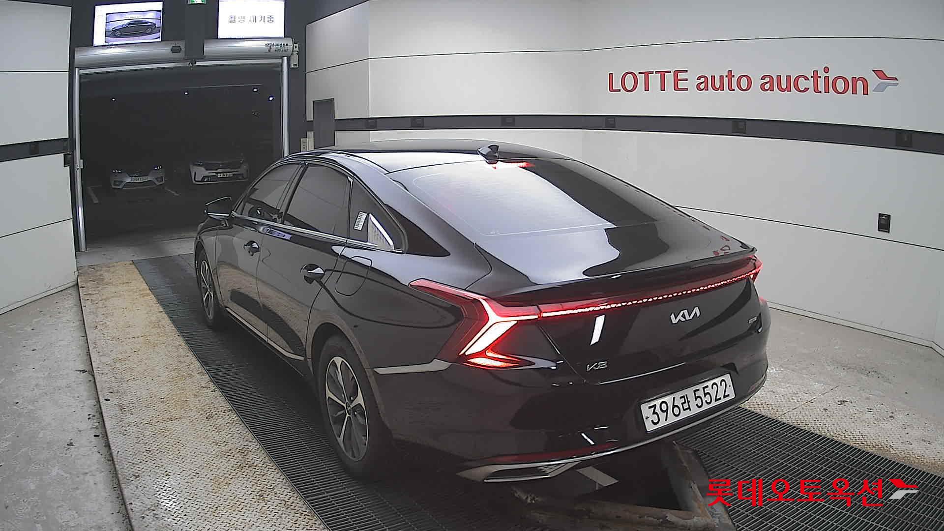 كيا K8 2022 - صورة 16